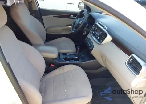 2016 Kia Sorento 3.3L Lx z USA, uszkodzony, nr VIN 5XYPGDA51GG080862